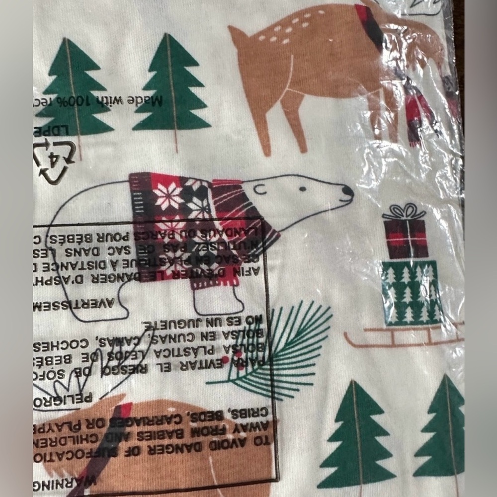 UNISEX Size Large Holiday Pajamas - Picture 6 of 9